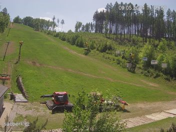 Pohled do ski areálu na Šacberku